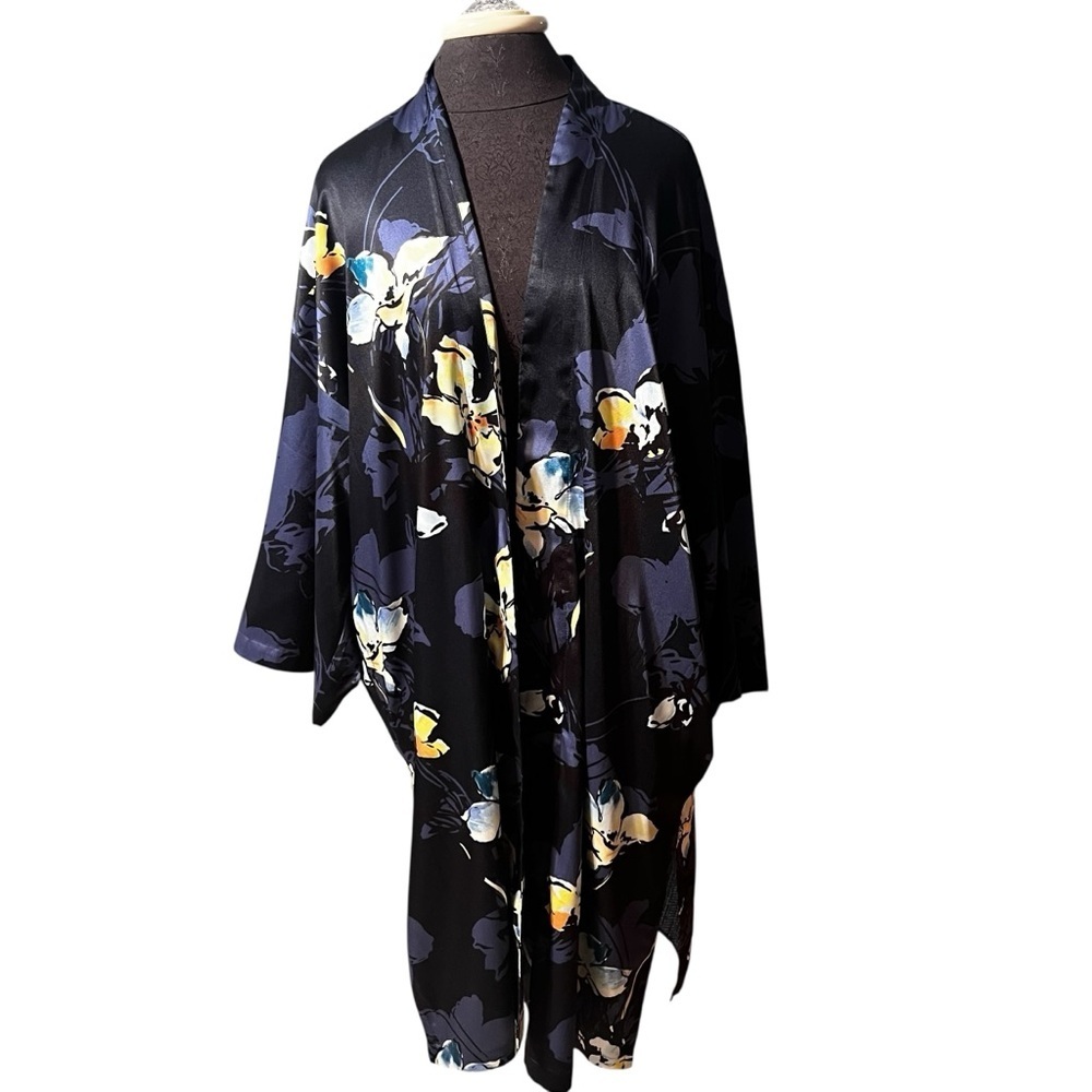 Reversible Navy Floral Satin Japanese Kimono Large - Picture 8 of 8